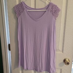 Ava & Viv Lavender V Neck Crochet Sleeve Tank Top